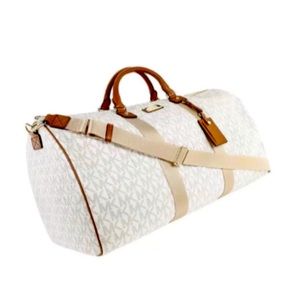 Michael Kors Vanilla Logo Weekender